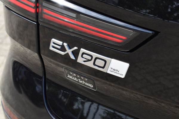 Volvo EX90 Twin Motor Performance Ultra Extra Getint Glas | B&W Audio | Luchtvering | 22 Inch LM | Climate Pack | Wool blend Uit Voorraad Leverbaar