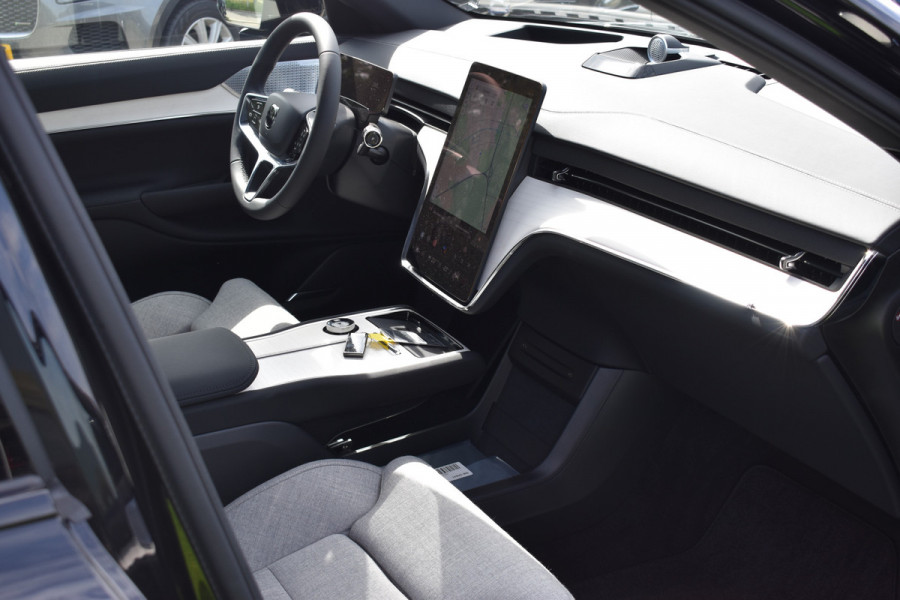 Volvo EX90 Twin Motor Performance Ultra Extra Getint Glas | B&W Audio | Luchtvering | 22 Inch LM | Climate Pack | Wool blend Uit Voorraad Leverbaar