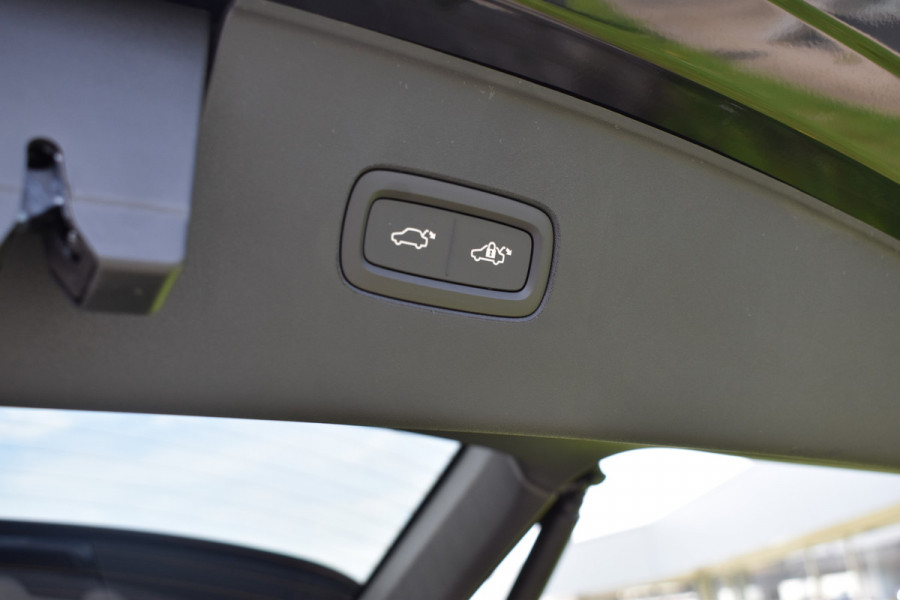 Volvo EX90 Twin Motor Performance Ultra Extra Getint Glas | B&W Audio | Luchtvering | 22 Inch LM | Climate Pack | Wool blend Uit Voorraad Leverbaar