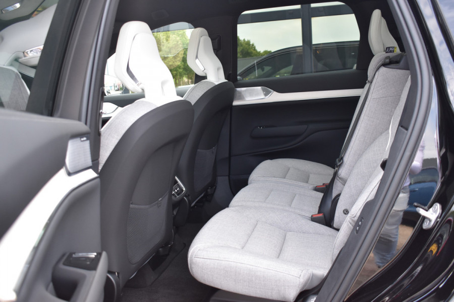 Volvo EX90 Twin Motor Performance Ultra Extra Getint Glas | B&W Audio | Luchtvering | 22 Inch LM | Climate Pack | Wool blend Uit Voorraad Leverbaar