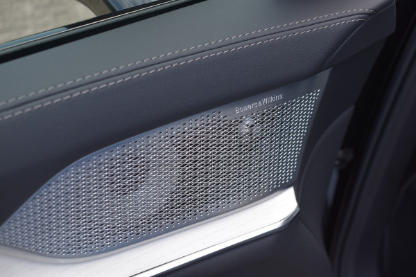 Volvo EX90 Twin Motor Performance Ultra Extra Getint Glas | B&W Audio | Luchtvering | 22 Inch LM | Climate Pack | Wool blend Uit Voorraad Leverbaar