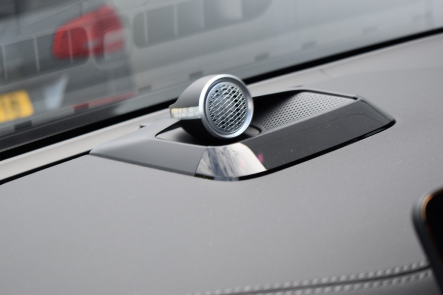 Volvo EX90 Twin Motor Performance Ultra Extra Getint Glas | B&W Audio | Luchtvering | 22 Inch LM | Climate Pack | Wool blend Uit Voorraad Leverbaar