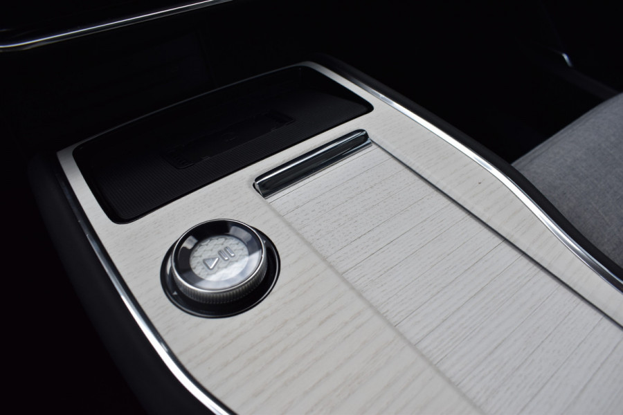 Volvo EX90 Twin Motor Performance Ultra Extra Getint Glas | B&W Audio | Luchtvering | 22 Inch LM | Climate Pack | Wool blend Uit Voorraad Leverbaar