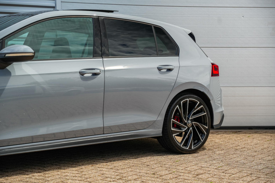 Volkswagen Golf 2.0 TDI GTD Panoramadak IQ Light Harman/Kardon Keyless 19''LM Nardo Grey