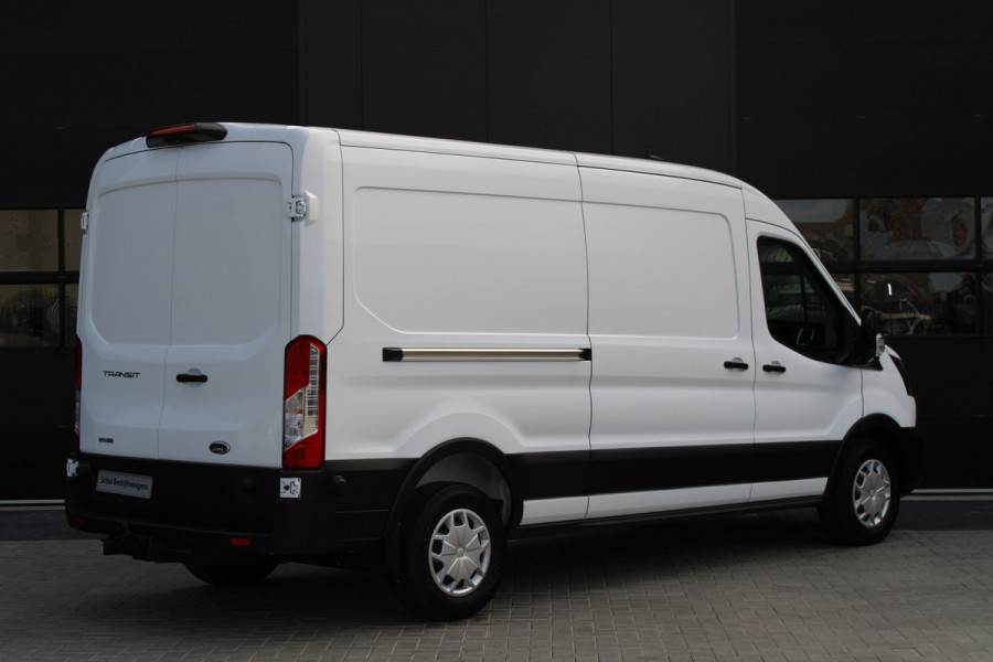 Ford Transit 350 2.0 TDCI L3H2 Trend MHEV 170pk Trend - Navigatie - Blind Spot - Adaptive cruise - Camera - 270gr deuren - Trekhaak - Rijklaa