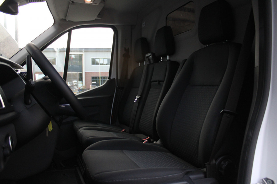 Ford Transit 350 2.0 TDCI L3H2 Trend MHEV 170pk Trend - Navigatie - Blind Spot - Adaptive cruise - Camera - 270gr deuren - Trekhaak - Rijklaa