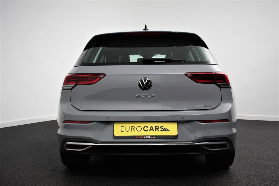 Volkswagen Golf 1.4 eHybrid DSG Style 204 Pk | Navigatie | Adaptive Cruise Control | Lane Assist | Privacy Glass | Stoel/Stuurverwarming |