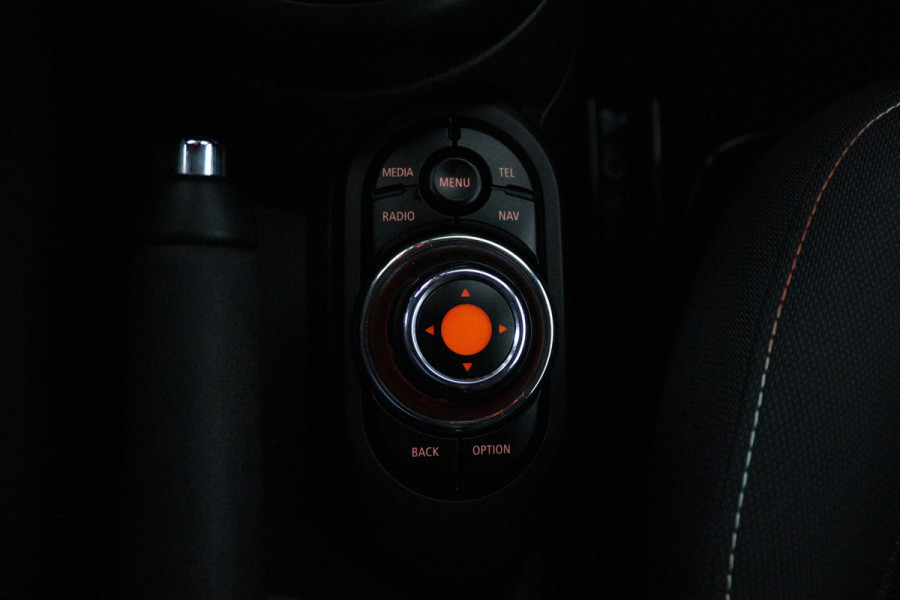 MINI Mini 1.2 One Salt Business (NAVIGATIE, PARKEERSENSOREN, STUURBEDIENING, CRUISE, 5-DEURS)