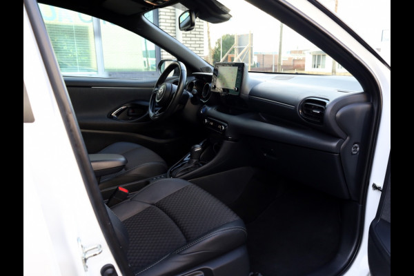 Toyota Yaris 1.5 Hyb. Launch Edition | Bi-Tone | Half Leder | Stoelverwarming