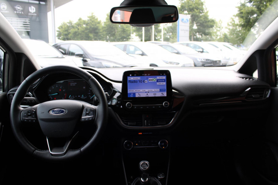 Ford Fiesta 1.0 EcoBoost Titanium 100pk | Navigatie | Camera | Cruise Control | Climate Control | PDC V+A | Automatisch inparkeren
