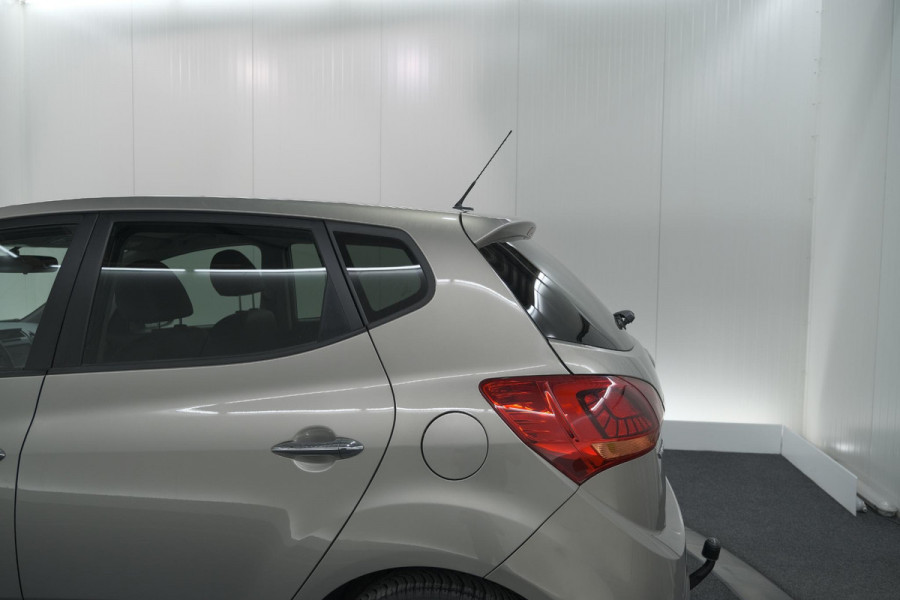 Kia Venga 1.6 CVVT Summer Edition | Trekhaak | Camera | Navigatie