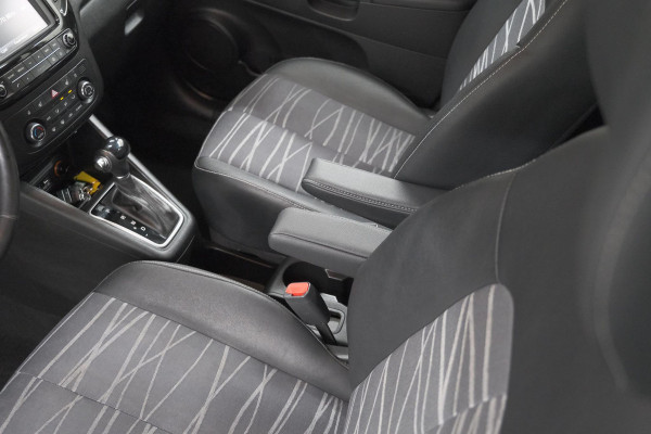 Kia Venga 1.6 CVVT Summer Edition | Trekhaak | Camera | Navigatie