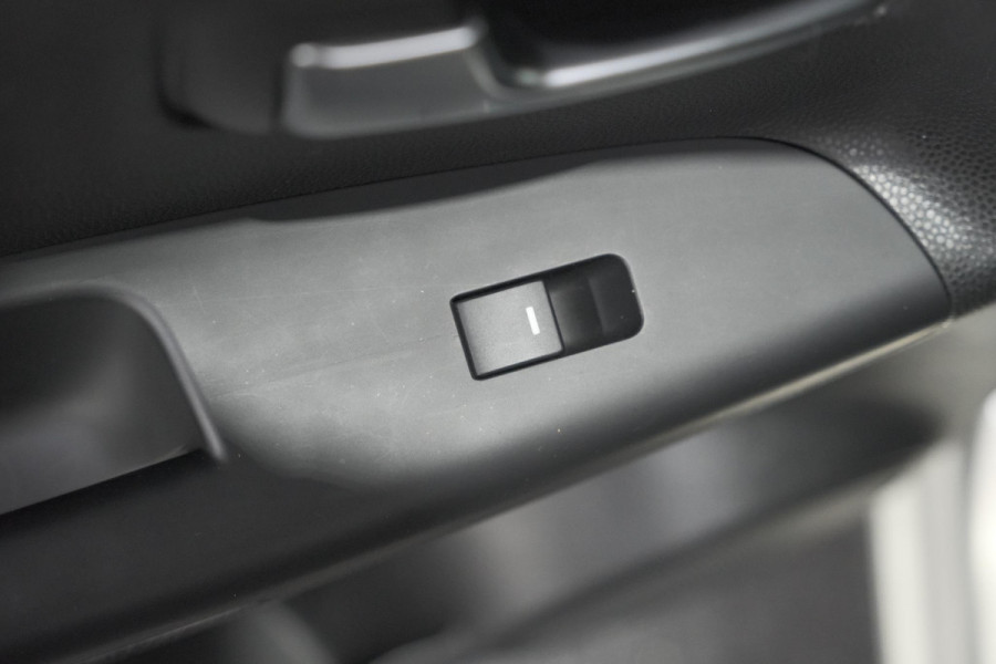 Kia Venga 1.6 CVVT Summer Edition | Trekhaak | Camera | Navigatie