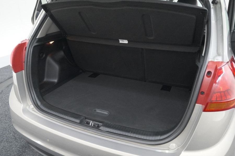 Kia Venga 1.6 CVVT Summer Edition | Trekhaak | Camera | Navigatie