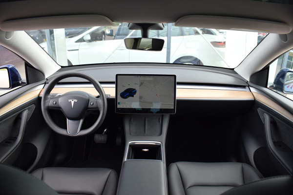 Tesla Model Y Long Range AWD 75 kWh | SOH: 93,6% | Achterbank verw. | Stuurverwarming