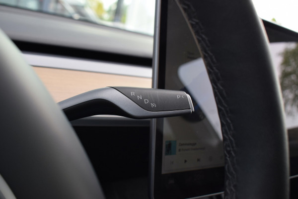 Tesla Model Y Long Range AWD 75 kWh | SOH: 93,6% | Achterbank verw. | Stuurverwarming