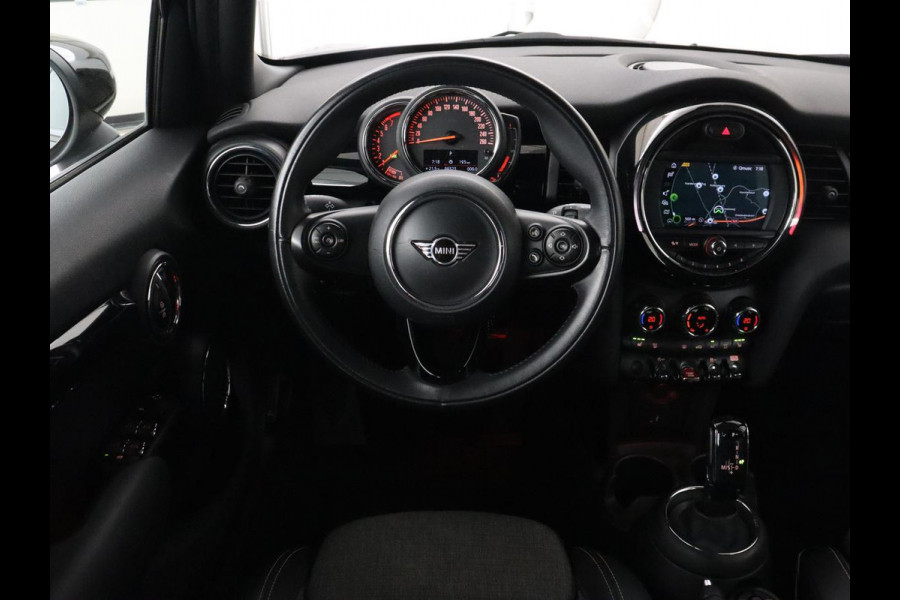MINI Cooper 1.5 Chili | Stoelverwarming | Carplay | Full LED | Climate control | Half leder | Navigatie | Parkeerhulp | Cruise control | Bluetooth
