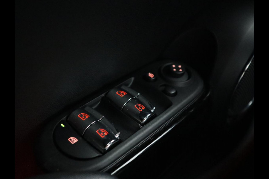 MINI Cooper 1.5 Chili | Stoelverwarming | Carplay | Full LED | Climate control | Half leder | Navigatie | Parkeerhulp | Cruise control | Bluetooth