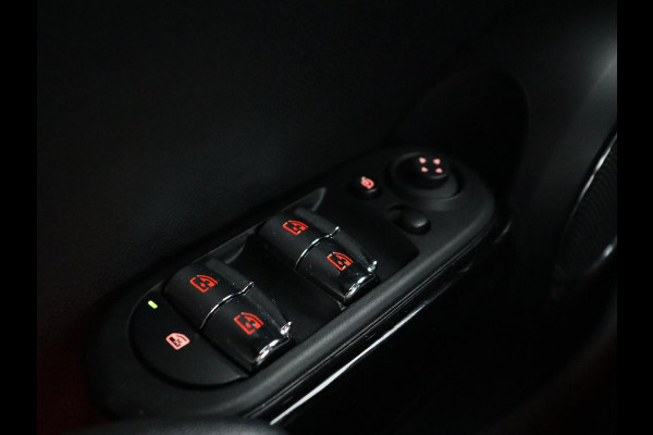 MINI Cooper 1.5 Chili | Stoelverwarming | Carplay | Full LED | Climate control | Half leder | Navigatie | Parkeerhulp | Cruise control | Bluetooth