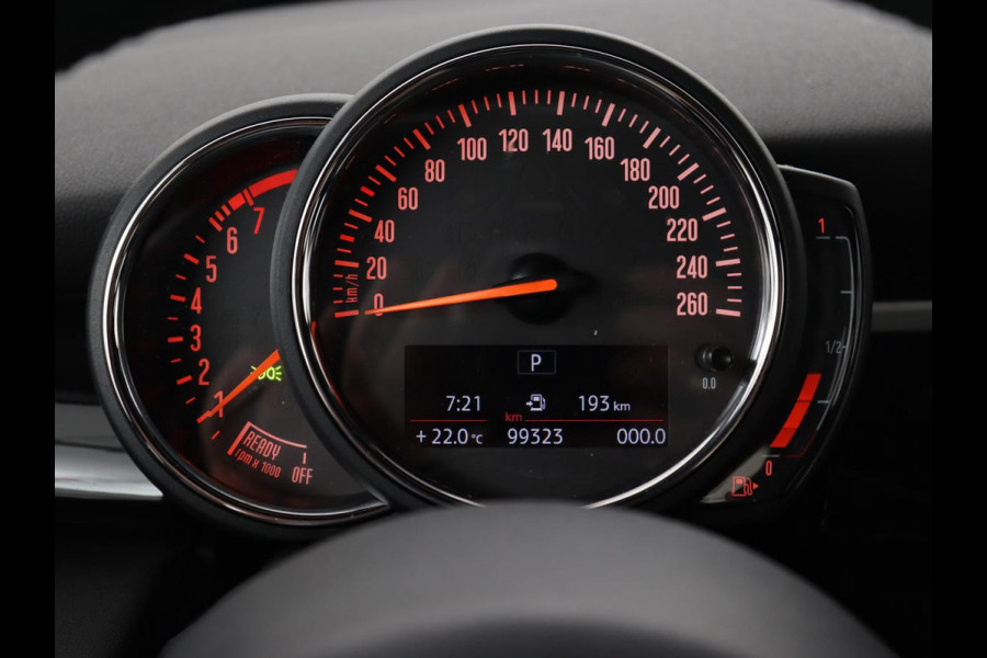 MINI Cooper 1.5 Chili | Stoelverwarming | Carplay | Full LED | Climate control | Half leder | Navigatie | Parkeerhulp | Cruise control | Bluetooth