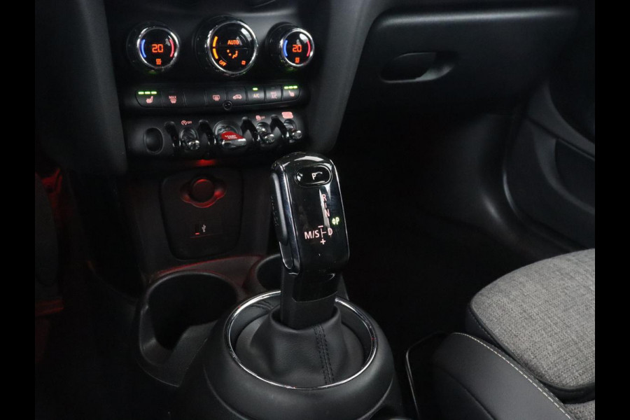 MINI Cooper 1.5 Chili | Stoelverwarming | Carplay | Full LED | Climate control | Half leder | Navigatie | Parkeerhulp | Cruise control | Bluetooth