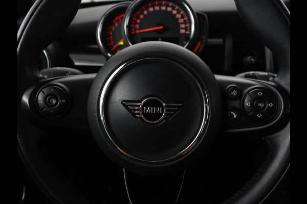 MINI Cooper 1.5 Chili | Stoelverwarming | Carplay | Full LED | Climate control | Half leder | Navigatie | Parkeerhulp | Cruise control | Bluetooth