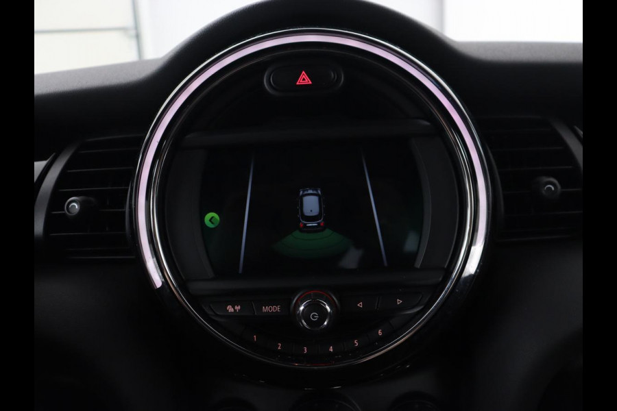 MINI Cooper 1.5 Chili | Stoelverwarming | Carplay | Full LED | Climate control | Half leder | Navigatie | Parkeerhulp | Cruise control | Bluetooth
