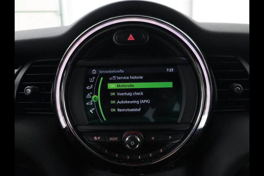 MINI Cooper 1.5 Chili | Stoelverwarming | Carplay | Full LED | Climate control | Half leder | Navigatie | Parkeerhulp | Cruise control | Bluetooth