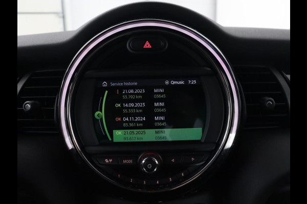 MINI Cooper 1.5 Chili | Stoelverwarming | Carplay | Full LED | Climate control | Half leder | Navigatie | Parkeerhulp | Cruise control | Bluetooth