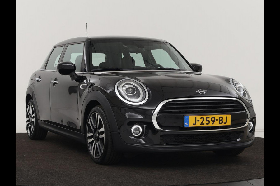 MINI Cooper 1.5 Chili | Stoelverwarming | Carplay | Full LED | Climate control | Half leder | Navigatie | Parkeerhulp | Cruise control | Bluetooth