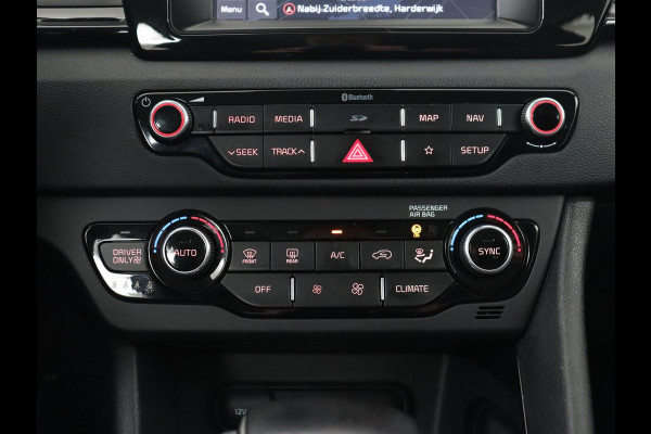 Kia Niro 1.6 GDi Hybrid DynamicLine | Trekhaak | Camera | Carplay | Half leder | Navigatie | Parkeerhulp | Climate control | Cruise control