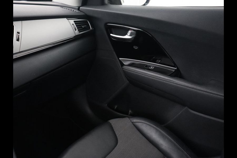 Kia Niro 1.6 GDi Hybrid DynamicLine | Trekhaak | Camera | Carplay | Half leder | Navigatie | Parkeerhulp | Climate control | Cruise control