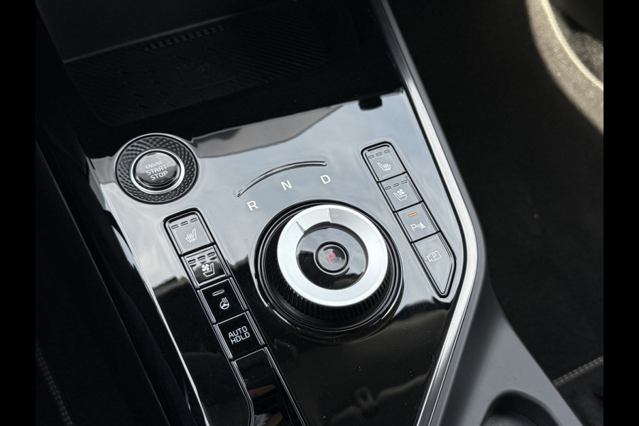 Kia Niro 1.6 GDi Hybrid ExecutiveLine | Schuifdak | Leder | Memory | ACC | Keyless | HUD | 18 inch