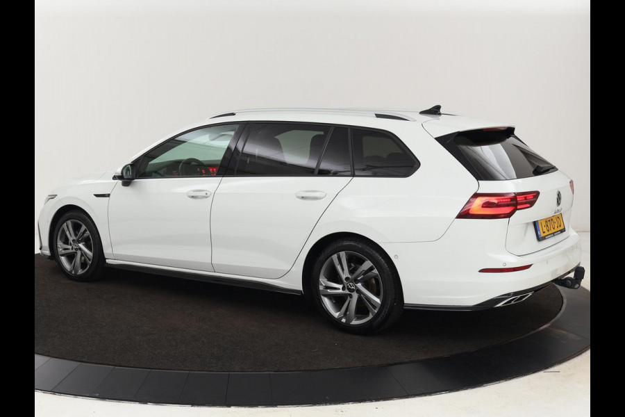 Volkswagen Golf 1.5 TSI R-Line | Trekhaak | Beats Audio | Camera | Stoelverwarming | Matrix LED | Sportstoelen | Adaptive cruise | Carplay | Dodehoek detectie | Keyless | Park Assist | Navigatie