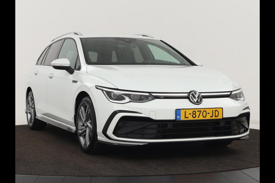 Volkswagen Golf 1.5 TSI R-Line | Trekhaak | Beats Audio | Camera | Stoelverwarming | Matrix LED | Sportstoelen | Adaptive cruise | Carplay | Dodehoek detectie | Keyless | Park Assist | Navigatie