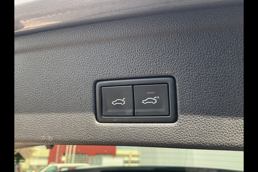 Volkswagen Touareg 3.0 TSI 4MOTION R 462PK PHEV Pano Elek.Trekhaak [3500KG] Luchtvering Matrix Memory VOL!