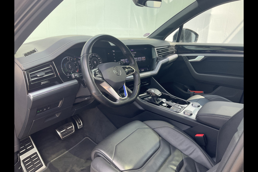 Volkswagen Touareg 3.0 TSI 4MOTION R 462PK PHEV Pano Elek.Trekhaak [3500KG] Luchtvering Matrix Memory VOL!