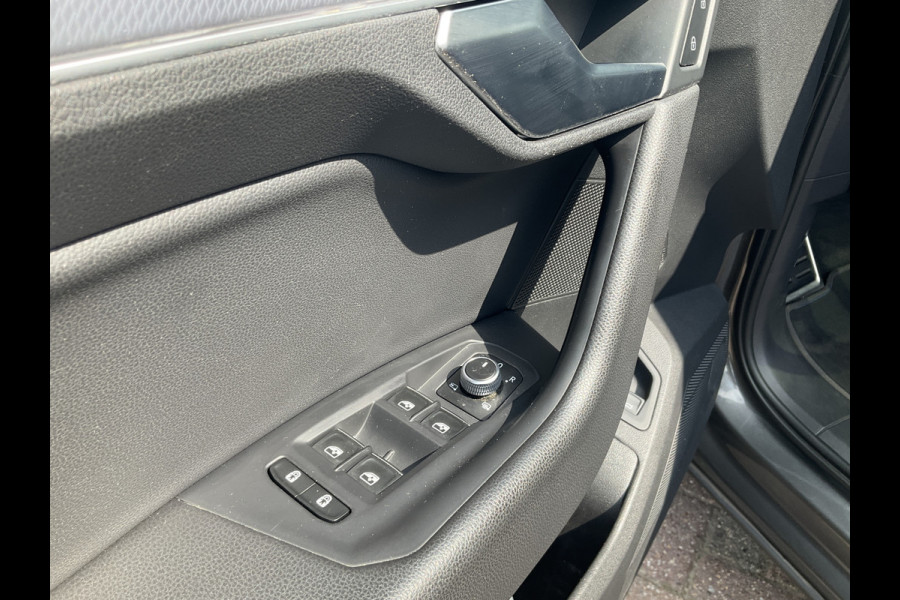 Volkswagen Touareg 3.0 TSI 4MOTION R 462PK PHEV Pano Elek.Trekhaak [3500KG] Luchtvering Matrix Memory VOL!