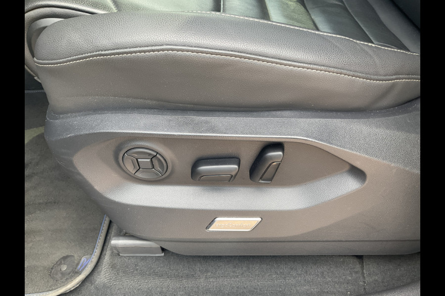Volkswagen Touareg 3.0 TSI 4MOTION R 462PK PHEV Pano Elek.Trekhaak [3500KG] Luchtvering Matrix Memory VOL!