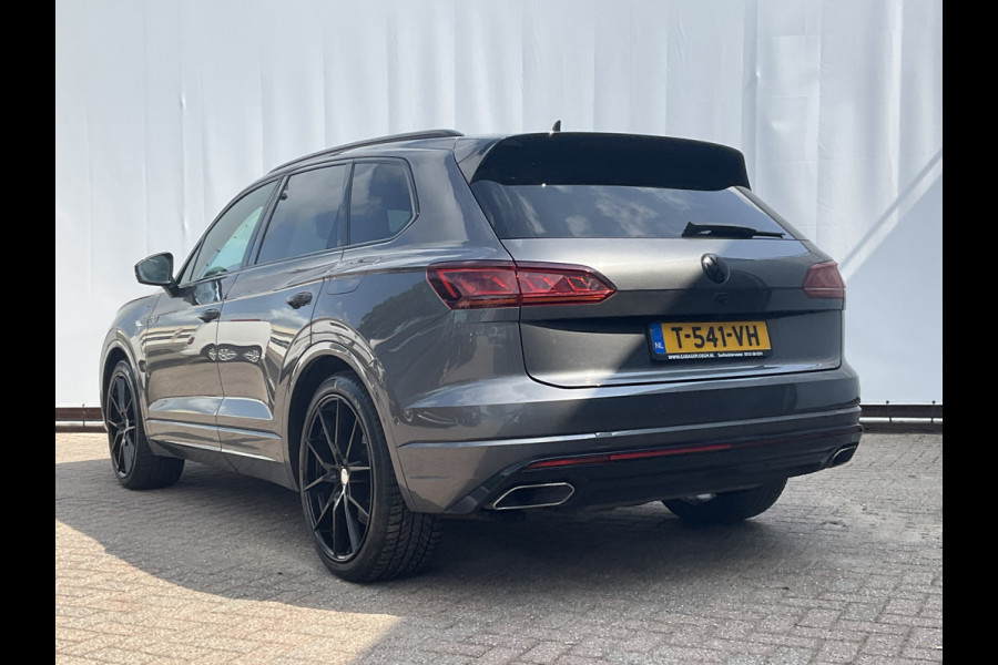 Volkswagen Touareg 3.0 TSI 4MOTION R 462PK PHEV Pano Elek.Trekhaak [3500KG] Luchtvering Matrix Memory VOL!