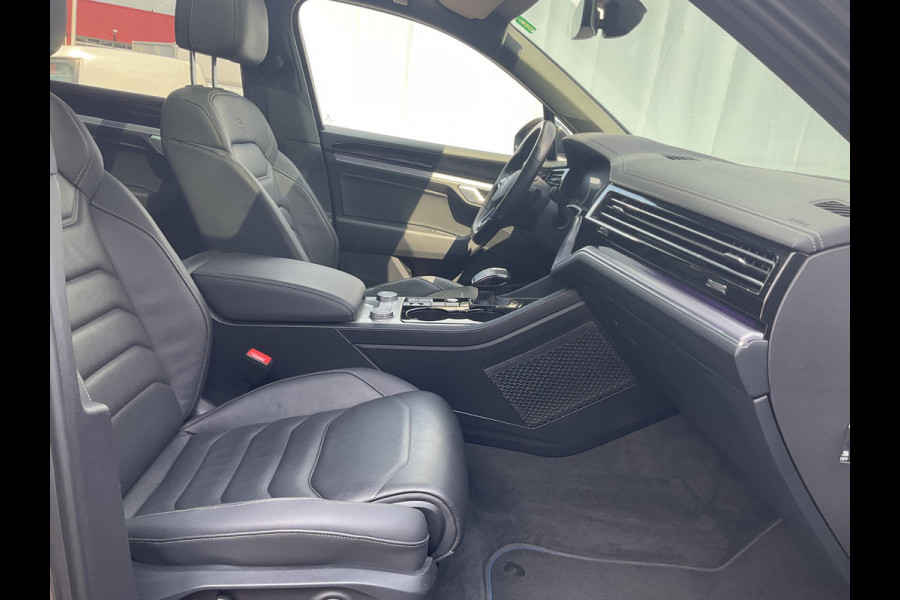 Volkswagen Touareg 3.0 TSI 4MOTION R 462PK PHEV Pano Elek.Trekhaak [3500KG] Luchtvering Matrix Memory VOL!