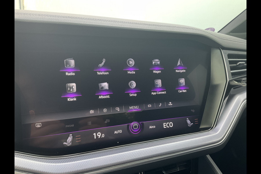 Volkswagen Touareg 3.0 TSI 4MOTION R 462PK PHEV Pano Elek.Trekhaak [3500KG] Luchtvering Matrix Memory VOL!