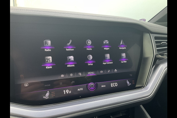 Volkswagen Touareg 3.0 TSI 4MOTION R 462PK PHEV Pano Elek.Trekhaak [3500KG] Luchtvering Matrix Memory VOL!