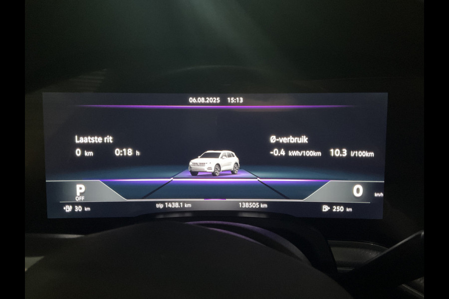 Volkswagen Touareg 3.0 TSI 4MOTION R 462PK PHEV Pano Elek.Trekhaak [3500KG] Luchtvering Matrix Memory VOL!