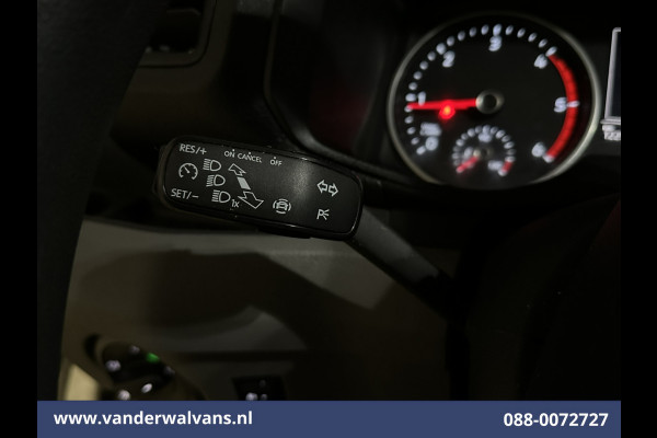 Volkswagen Crafter 2.0 TDI 141pk L3H3 L2H2 Euro6 Airco | Massagestoel | Camera | Apple Carplay | Cruisecontrol Android Auto, Chauffeursstoel
