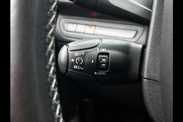 Peugeot 2008 1.2 PureTech Allure NAVI STOF-LEER CRUISE