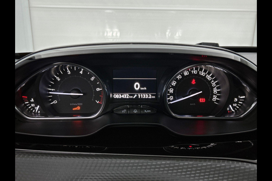 Peugeot 2008 1.2 PureTech Allure NAVI STOF-LEER CRUISE
