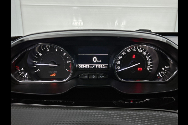 Peugeot 2008 1.2 PureTech Allure NAVI STOF-LEER CRUISE