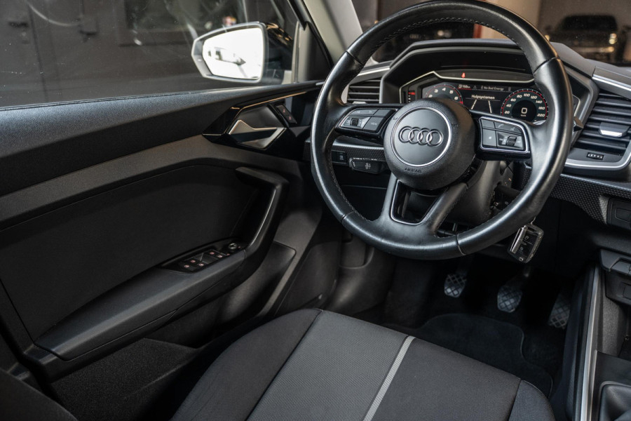 Audi A1 Sportback 25 TFSI S-Line | Carplay | Lane | Airco