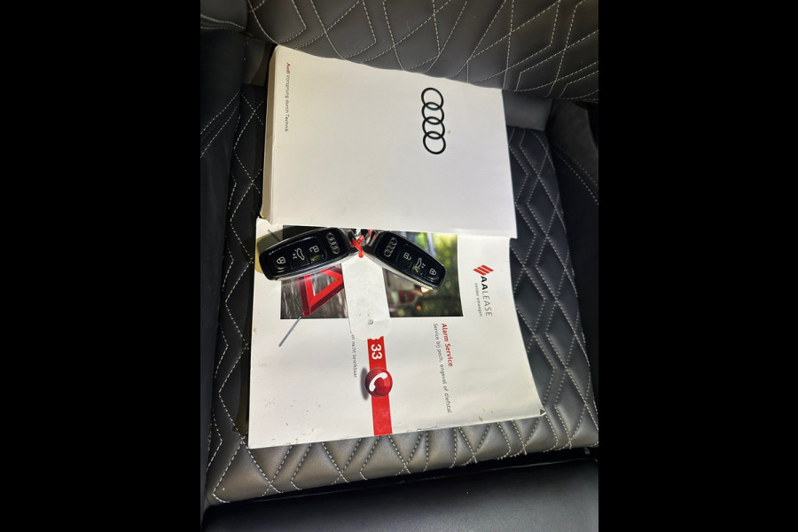 Audi e-tron Sportback 55 quattro S edition 22 inch / B&O / 360 cam / Pano / Luxe bekl.